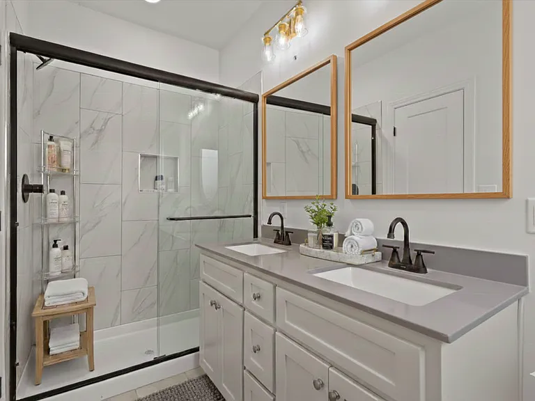 8145 Greystone St — Photo 4