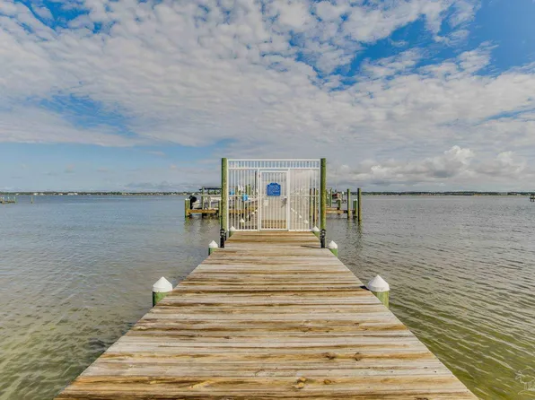 8520 Gulf Blvd #5-UT, Navarre, FL 32566