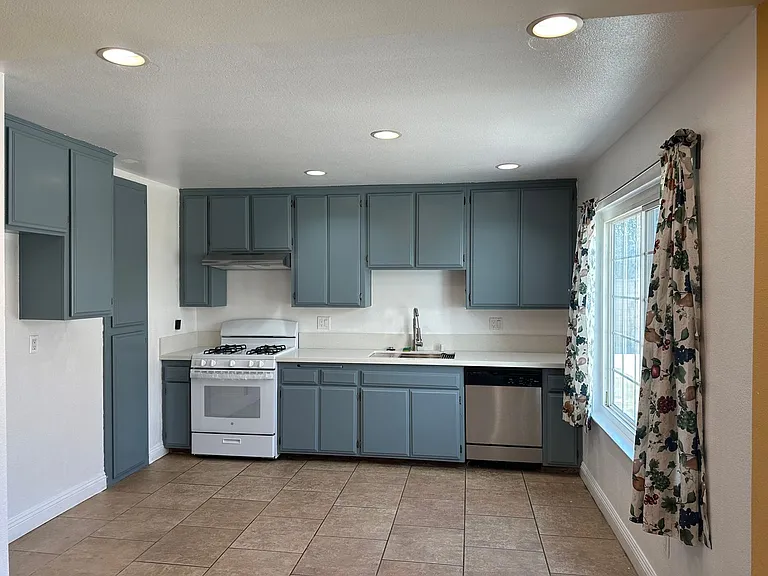 2432 S Garfield Pl — Photo 4