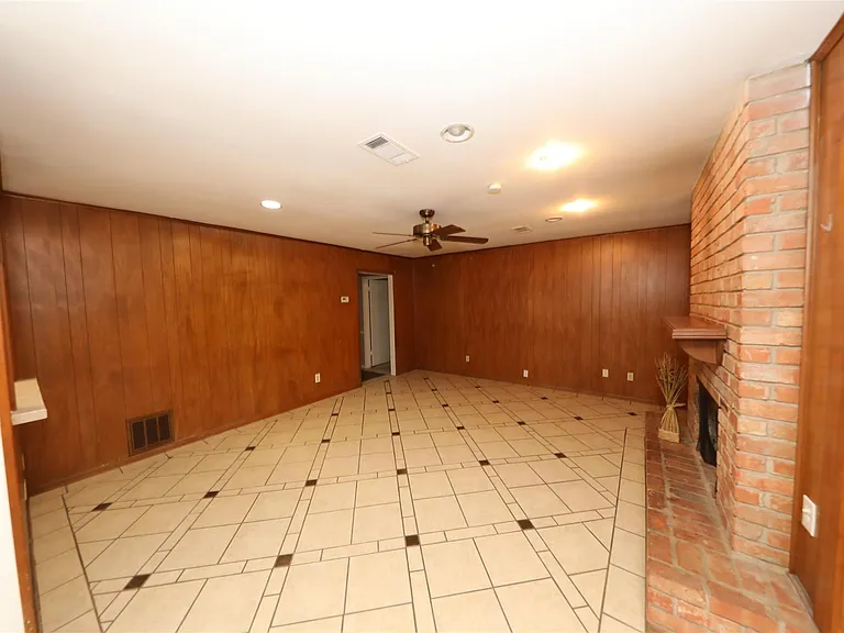 8519 Leader St — Photo 19