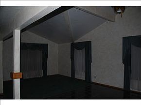 5th image of 9948 Moses Dr