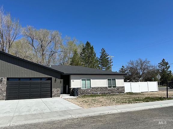2nd image of 102 & 104 Centennial Dr