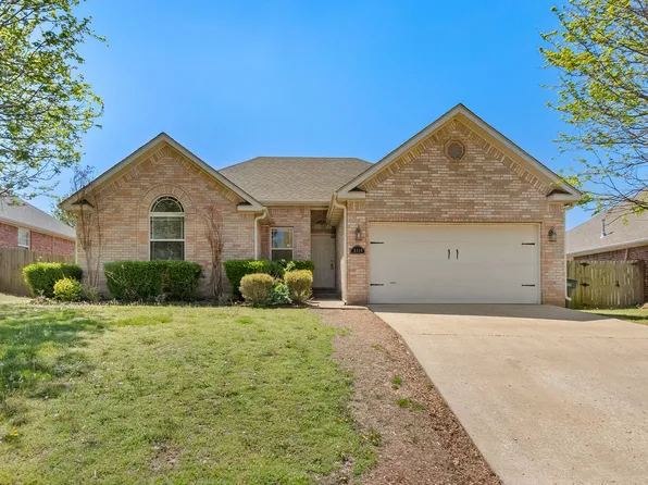 3449 W Clearwood Dr, Fayetteville, AR 72704