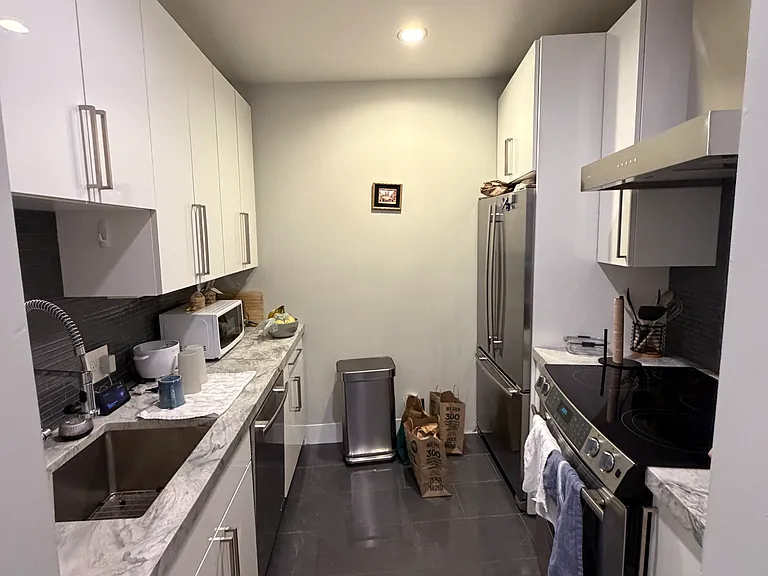 219 W Springfield St #4 — Photo 7