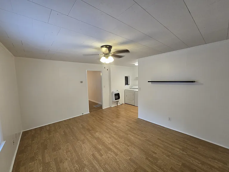 1434 E Broad St #B — Photo 10