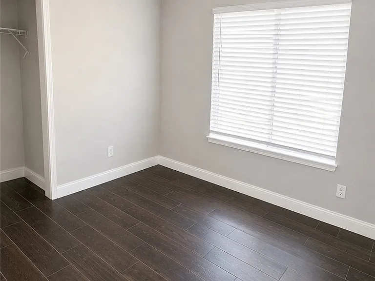 5041 Nardini Ave — Photo 16