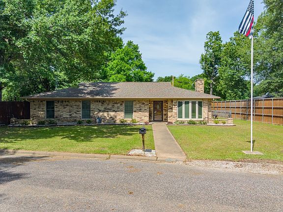4th image of 3026 Arapaho Rd