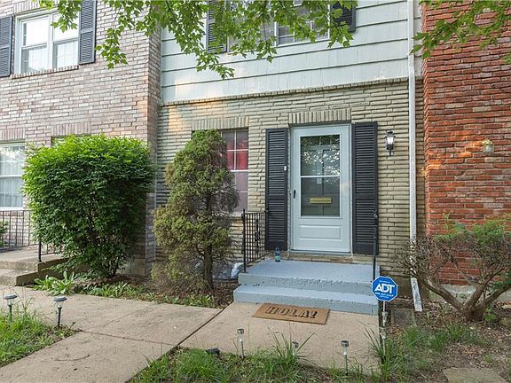 3rd image of 8727 Sycamore Ave