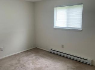 260 McIntosh Dr APT B2, Auburn, NY 13021