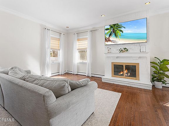 2nd image of 131 Route 537