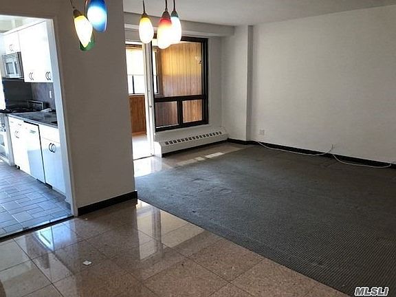5th image of 6125 98th St APT 11D