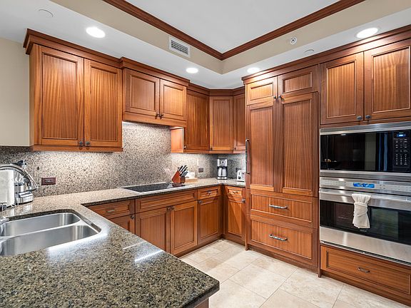 2nd image of 2641 Poipu Rd #3403