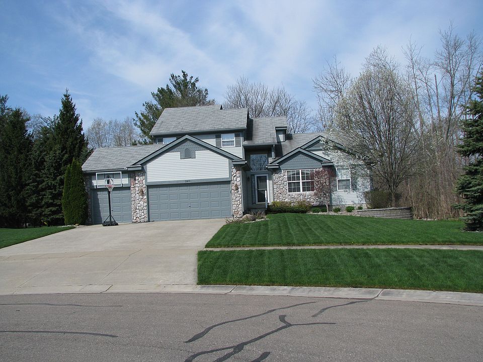 1st image of 2401 Matthew Ct