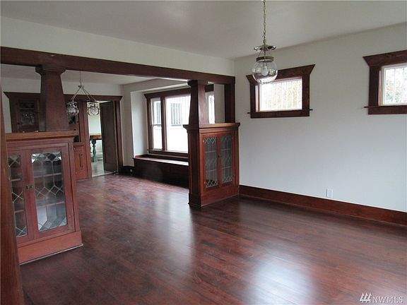 2nd image of 5315 S Pine St