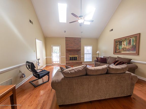 5th image of 5605 Plum Tree Dr