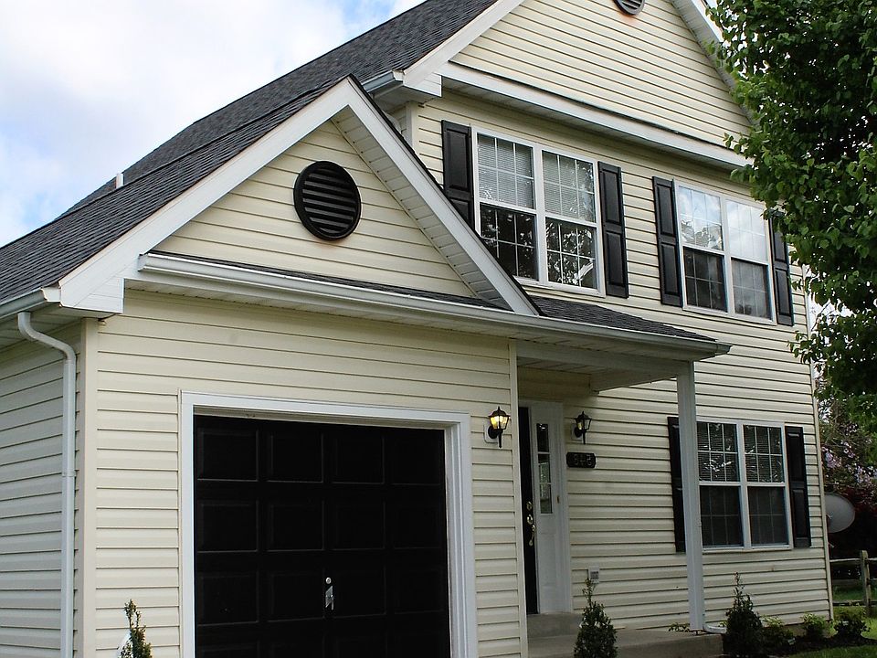 1st image of 551 Janvier Dr