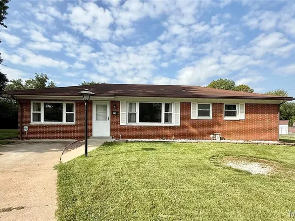 76 Gatewood Ct, Belleville, IL 62226