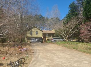 251 Deerfield Dr, Hiram, GA