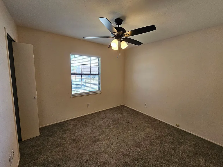 7713 Jerome Dr — Photo 24