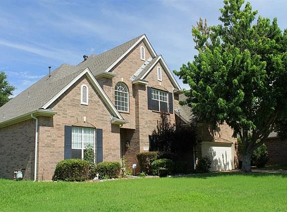 2nd image of 6005 Park Ln
