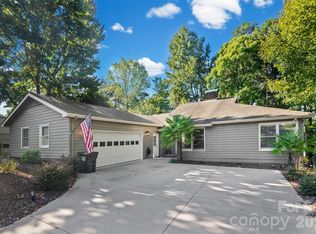 18 Shipmaster Ct, Lake Wylie, SC 29710