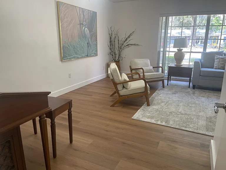 NW 47th Pl — Photo 3