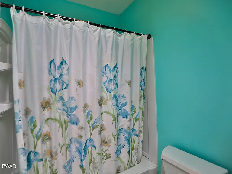 110 Stallion Dr — Photo 45