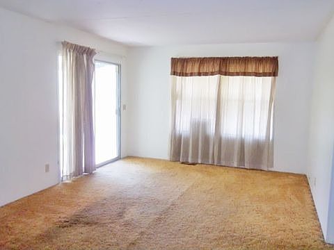 2nd image of 348 Queen Mary Loop