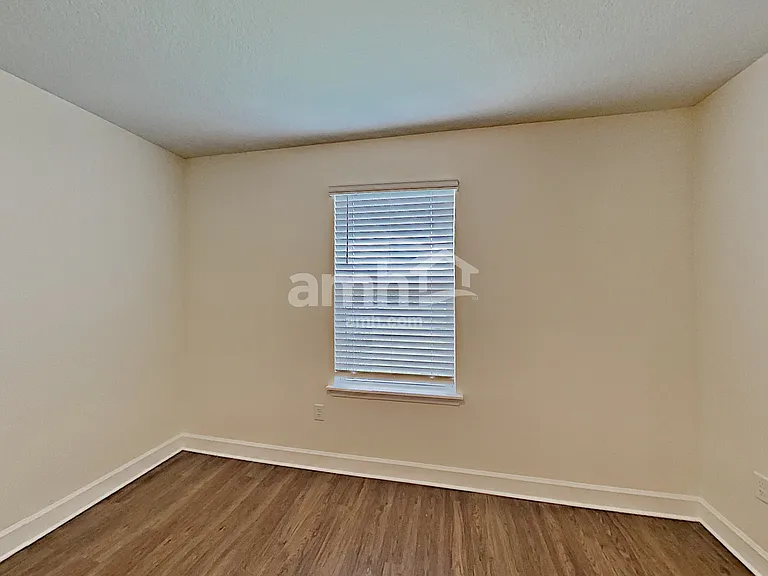 8559 Highfield Ave — Photo 15