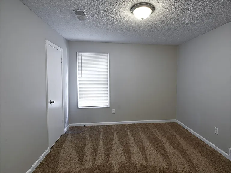 3046 Ridgeway Rd — Photo 12