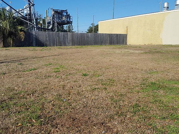 4th image of 104 Jeff Davis Ave