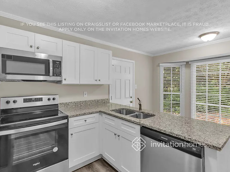 460 Glendale Ct — Photo 8