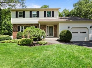 125 George Endries Dr, Schenectady, NY 12303
