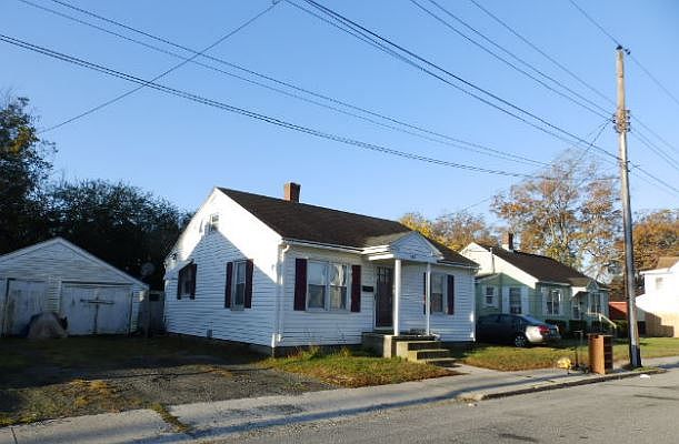 2nd image of 404 Maple St