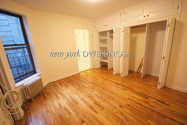 Rented by New York Dwellings LLC | media 23