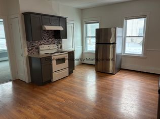 83 Arnold St APT 1, Lincoln, RI 02865