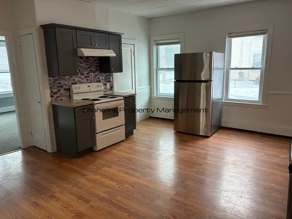 83 Arnold Street, 83 Arnold St APT 1, Lincoln, RI 02865