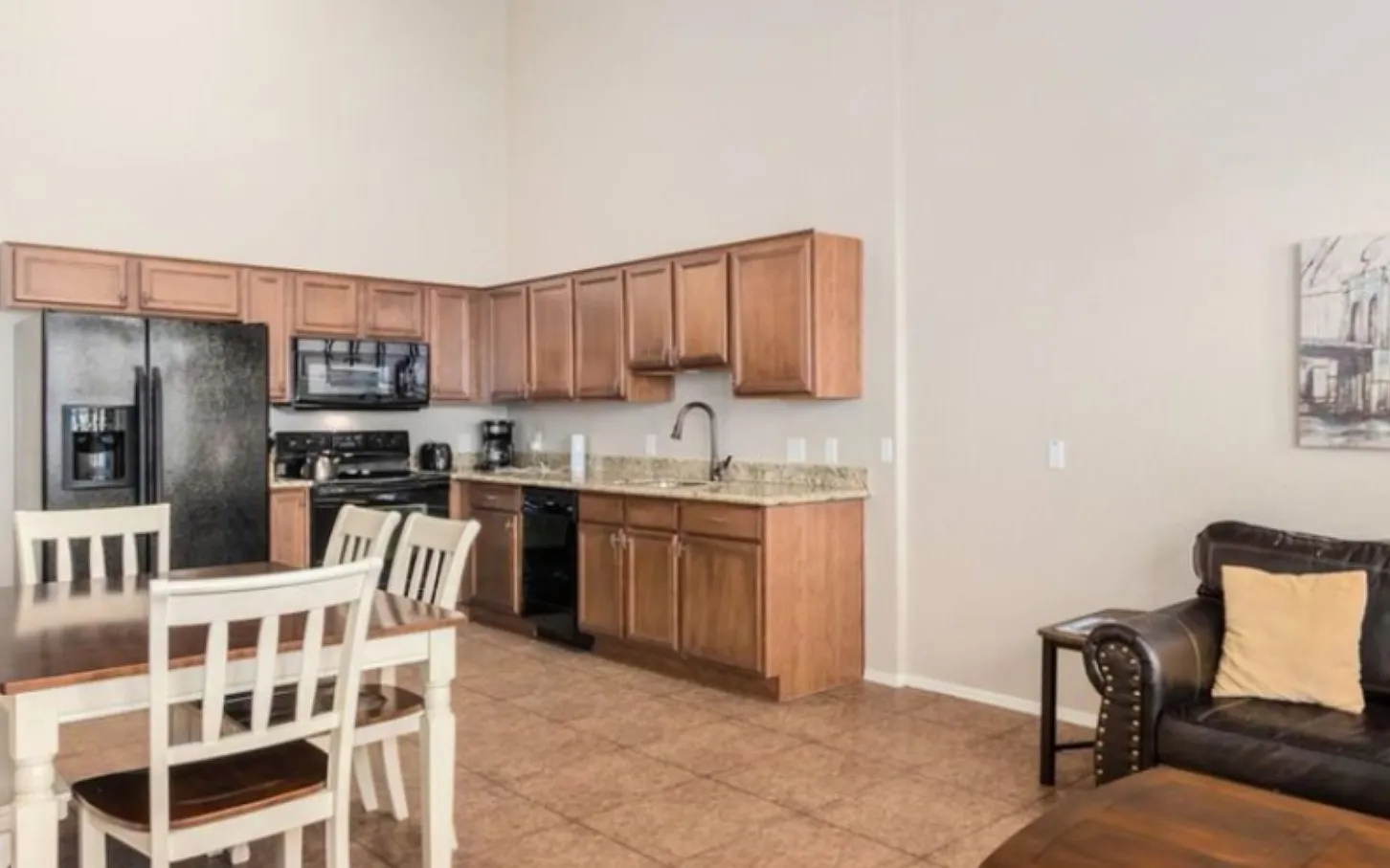 2 bed, 1300 sqft, $1,825 — Photo 4