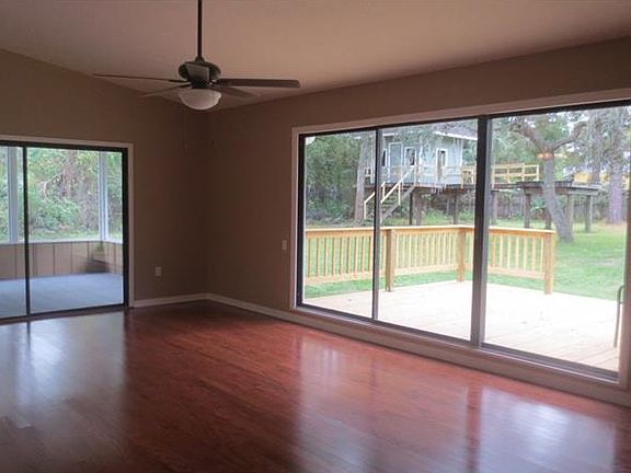 4th image of 1290 Caldwell Ave