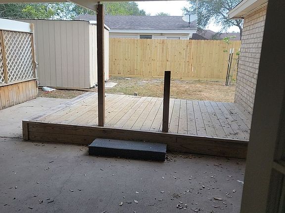 5th image of 2801 Blue Grass Dr