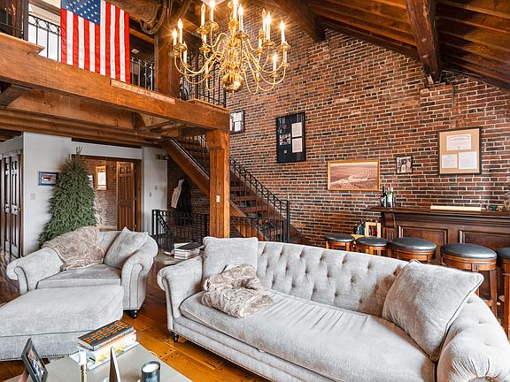 3rd image of 77 Fulton St #Penthouse