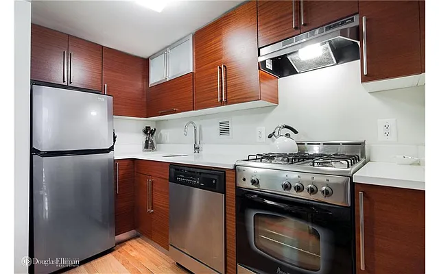 Rented by Douglas Elliman | media 7
