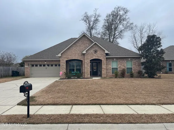 13103 Hawthorn Dr, Biloxi, MS 39532