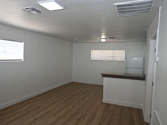5th image of 1610 Marlin Ave #B