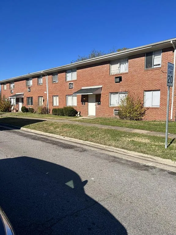 1300 Rugby St, apt e — Photo 1