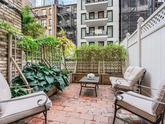 4th image of 333 E 53rd St APT 1A