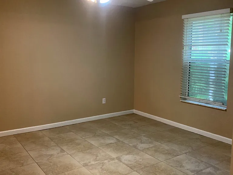 10 Emerald Ln #A — Photo 2