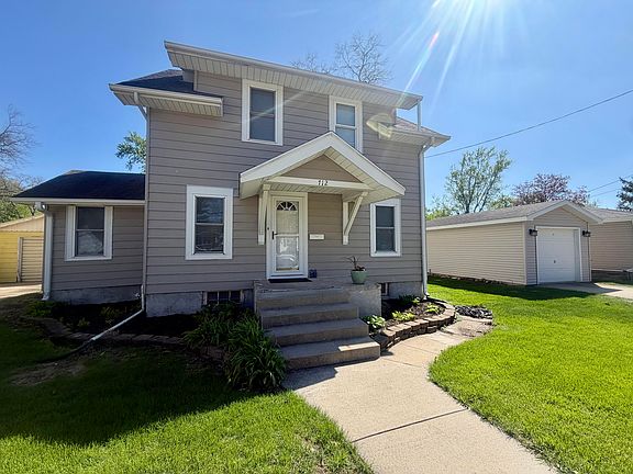 2nd image of 712 Union St