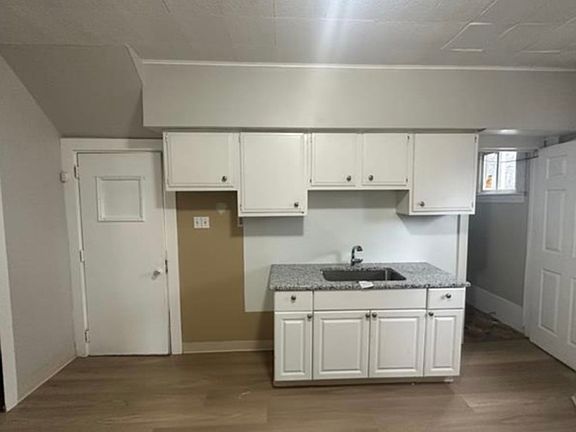 2nd image of 1108 E 71st St