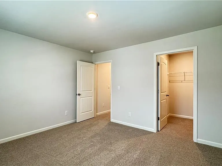 56 Thompson Ridge Ln — Photo 31